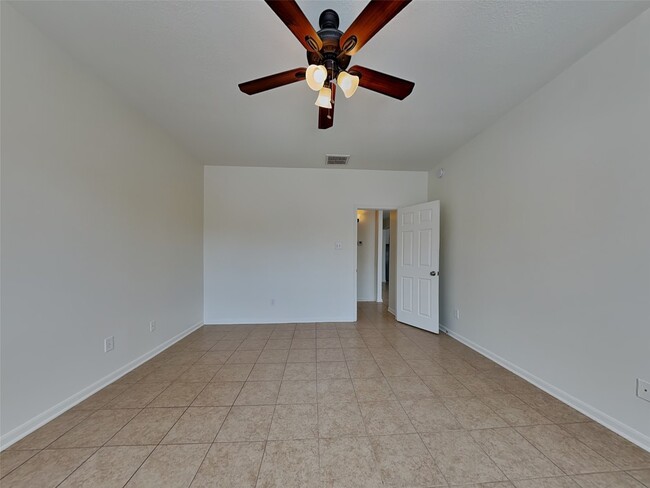 Building Photo - 16927 Jelly Park Stone Dr