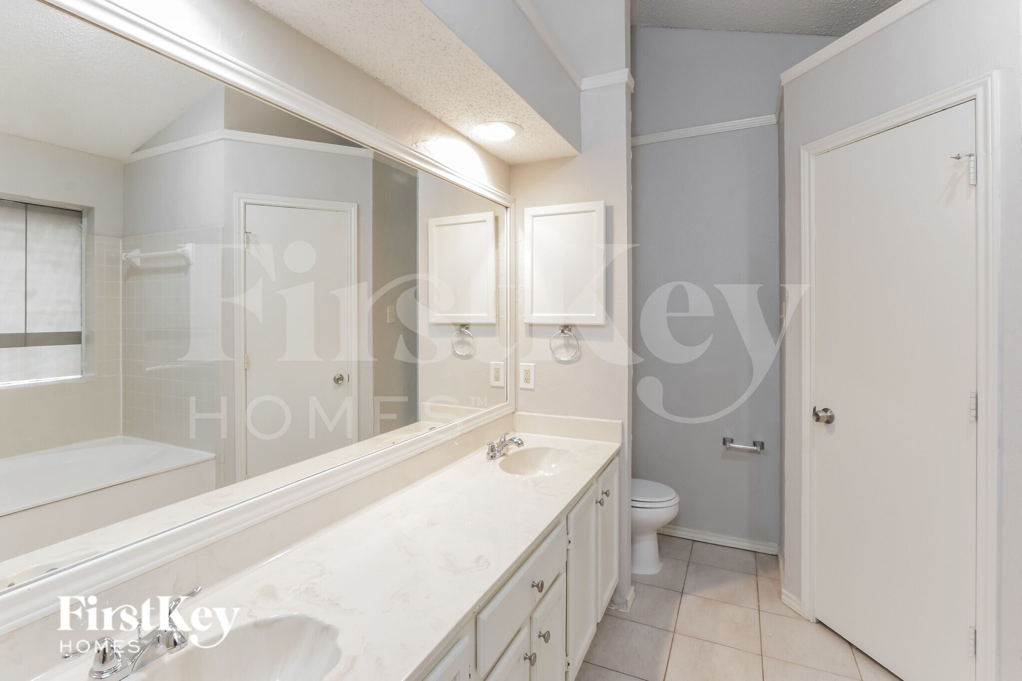 Building Photo - 7818 Bordeaux Ln