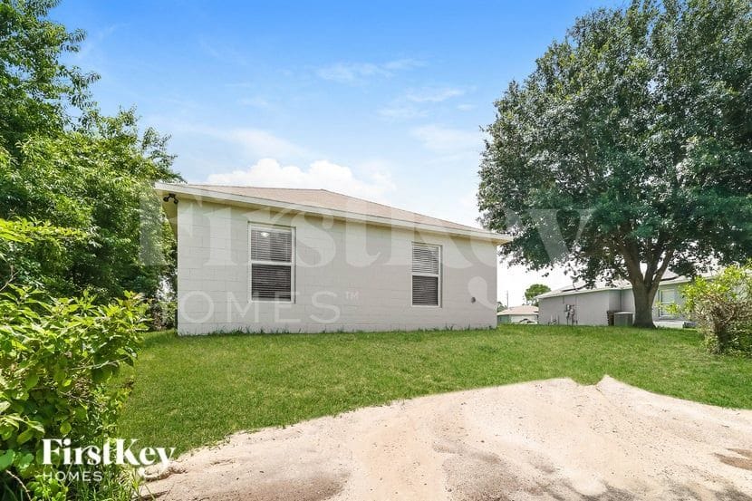 Building Photo - 32 Sawfish Ln