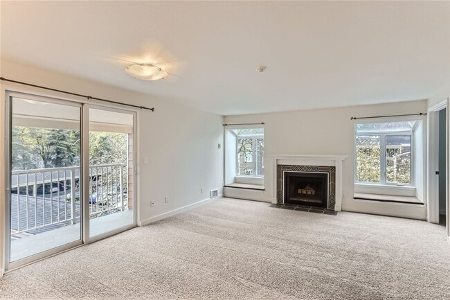 Building Photo - Beautiful 2BR/1BA Condo For Rent!!! Available May 1st - TEXT to TOUR!!!