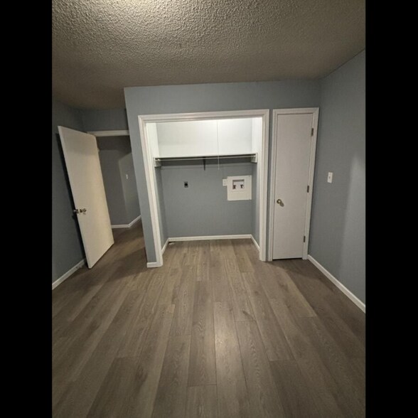 Building Photo - 12965 Rte C