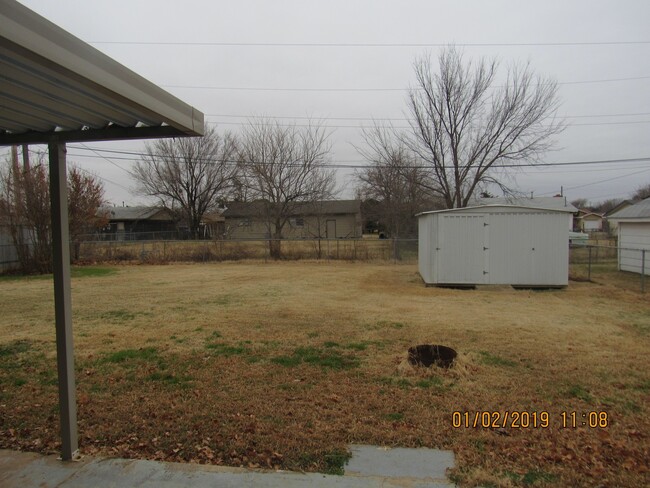 Building Photo - Great home located on the eastside.