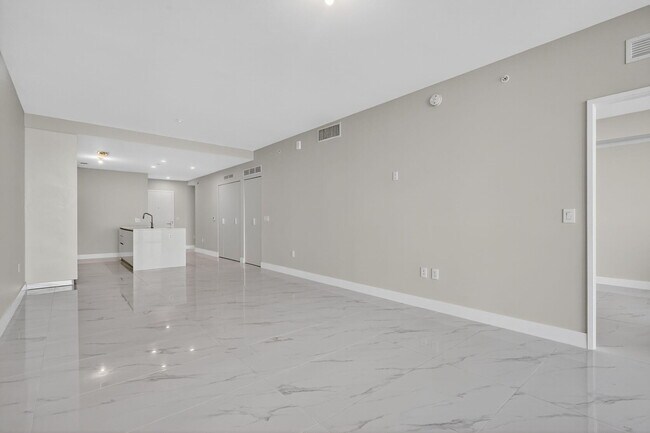 Building Photo - 701 NE 23rd St