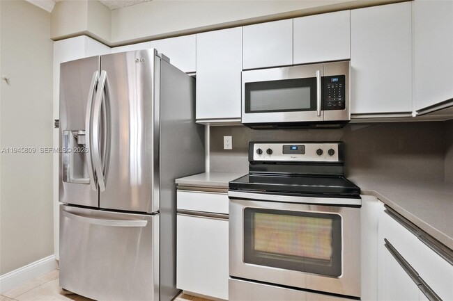 Building Photo - 3400 NE 192 St