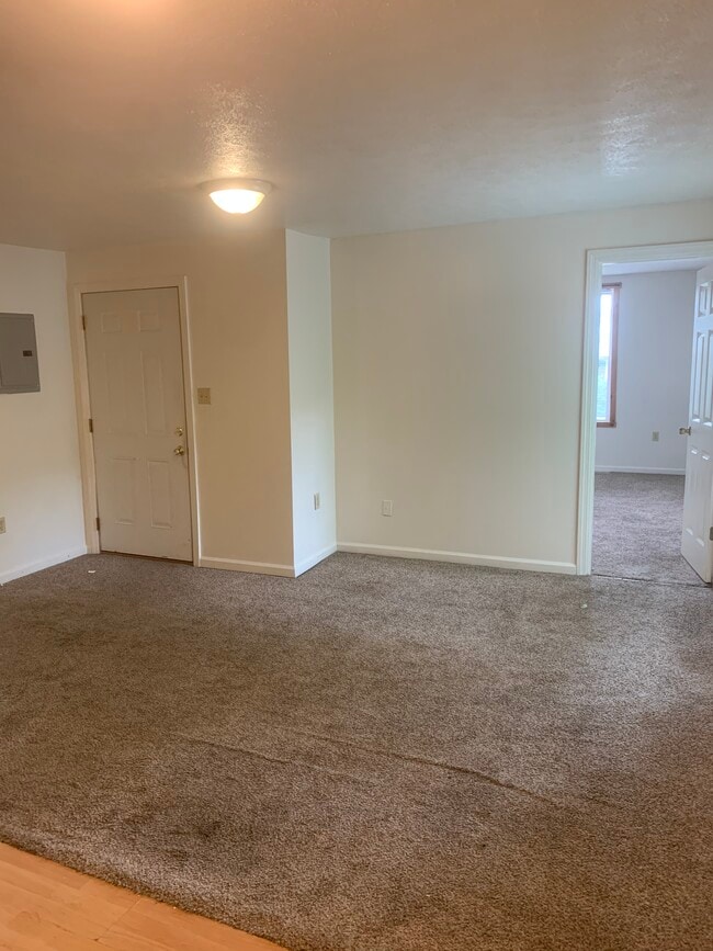 Building Photo - 269 N Gallatin Ave