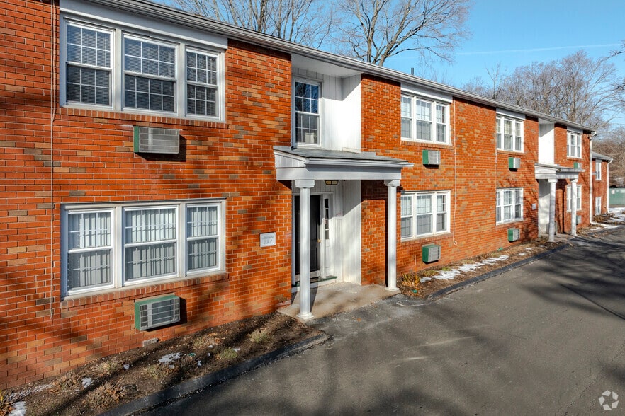 Building Photo - Hamden Centre