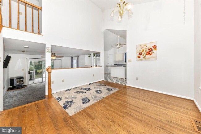 Building Photo - 105 Ridge Ave