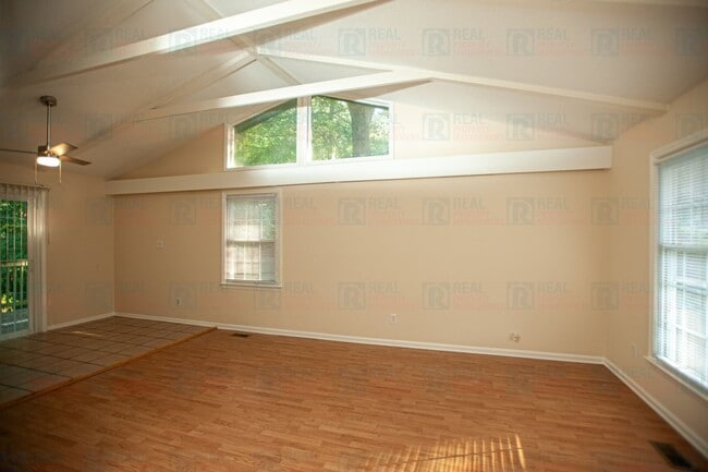Building Photo - 8722 Rollingwood Rd