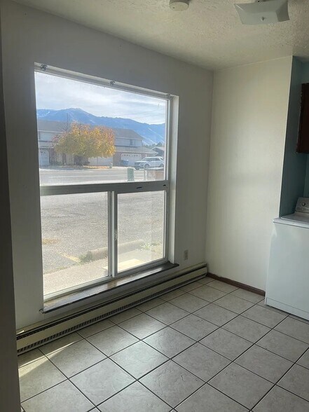 Building Photo - 1029 S 200 W
