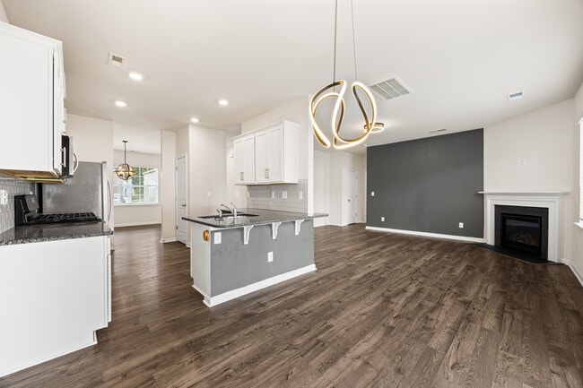 Building Photo - 5043 Deisy May Ln