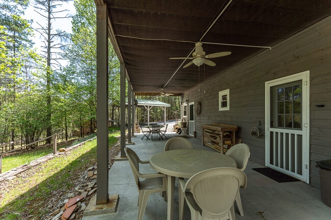 Building Photo - 292 Holly Cove Cir