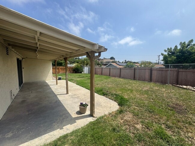 Building Photo - 1071 Osage Dr