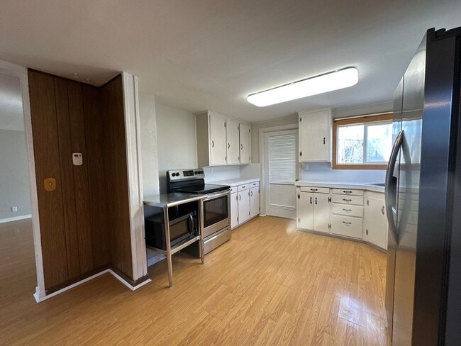 Building Photo - 5776 Harlan Dr