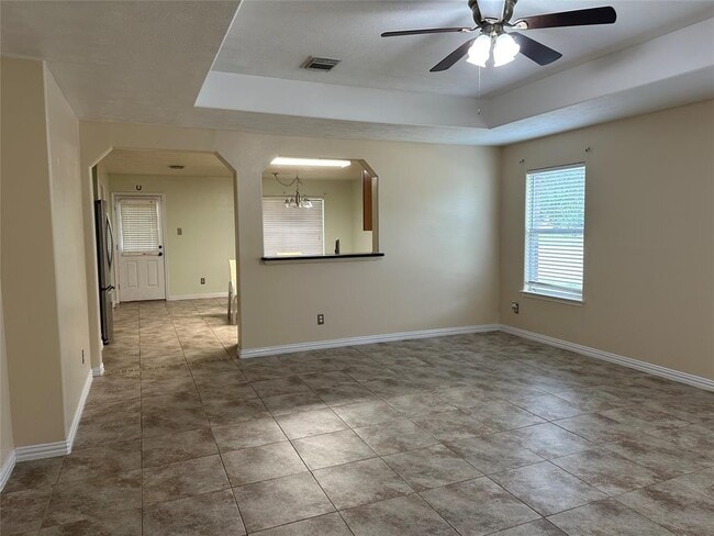 Building Photo - 24202 Kingbriar Dr