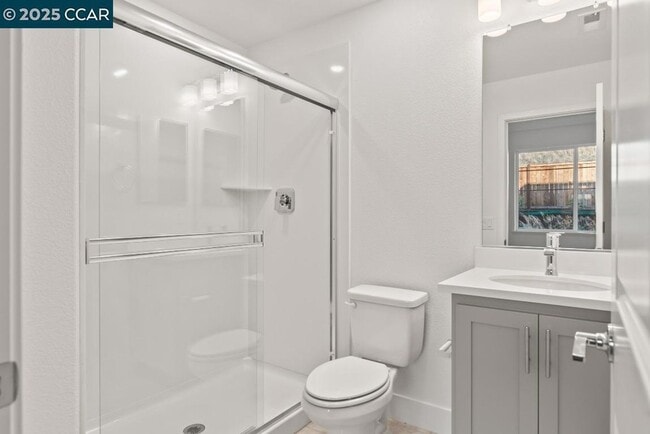 Building Photo - 725 Delve Ct