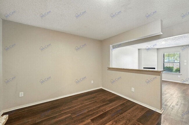 Building Photo - 210 Rolston Rd