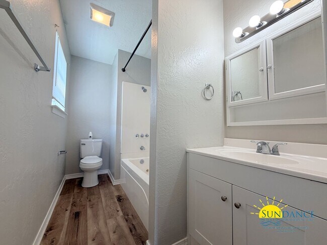 Building Photo - Newly Renovated 3 Bedroom with Oversized detached workshop/garage!