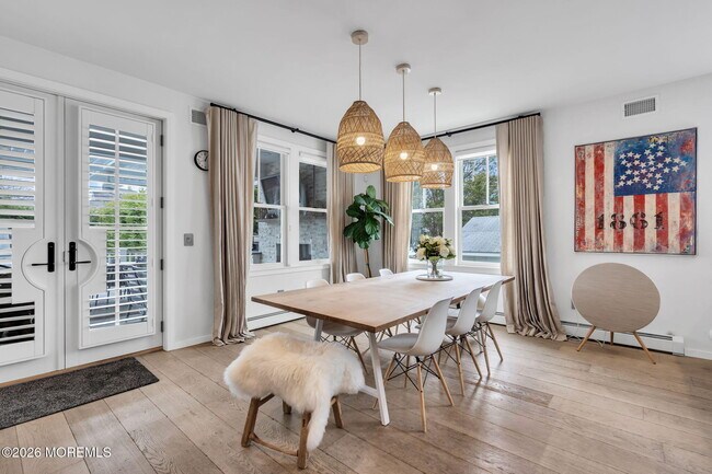 Building Photo - 213 9th Ave