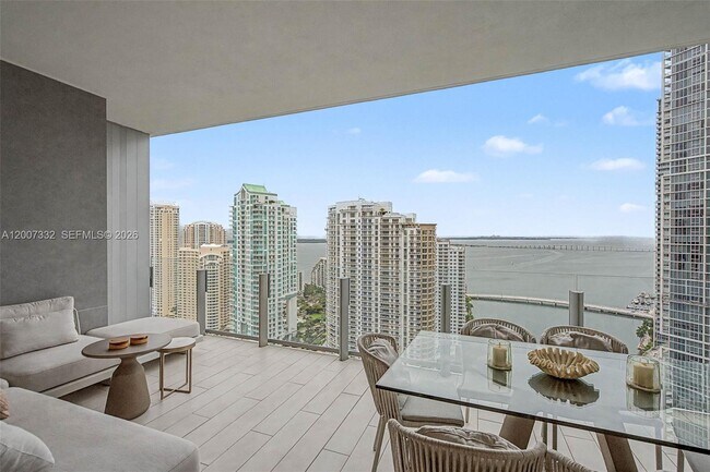 Building Photo - 300 Biscayne Blvd Way