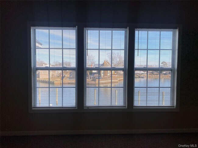 Building Photo - 11 Nicole Ct