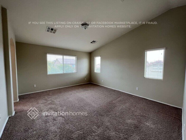 Building Photo - 35920 W Velazquez Dr