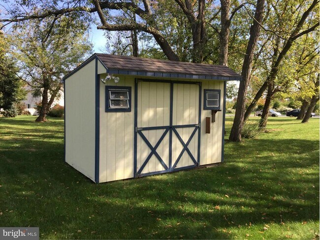 Building Photo - 110 Beech Ln