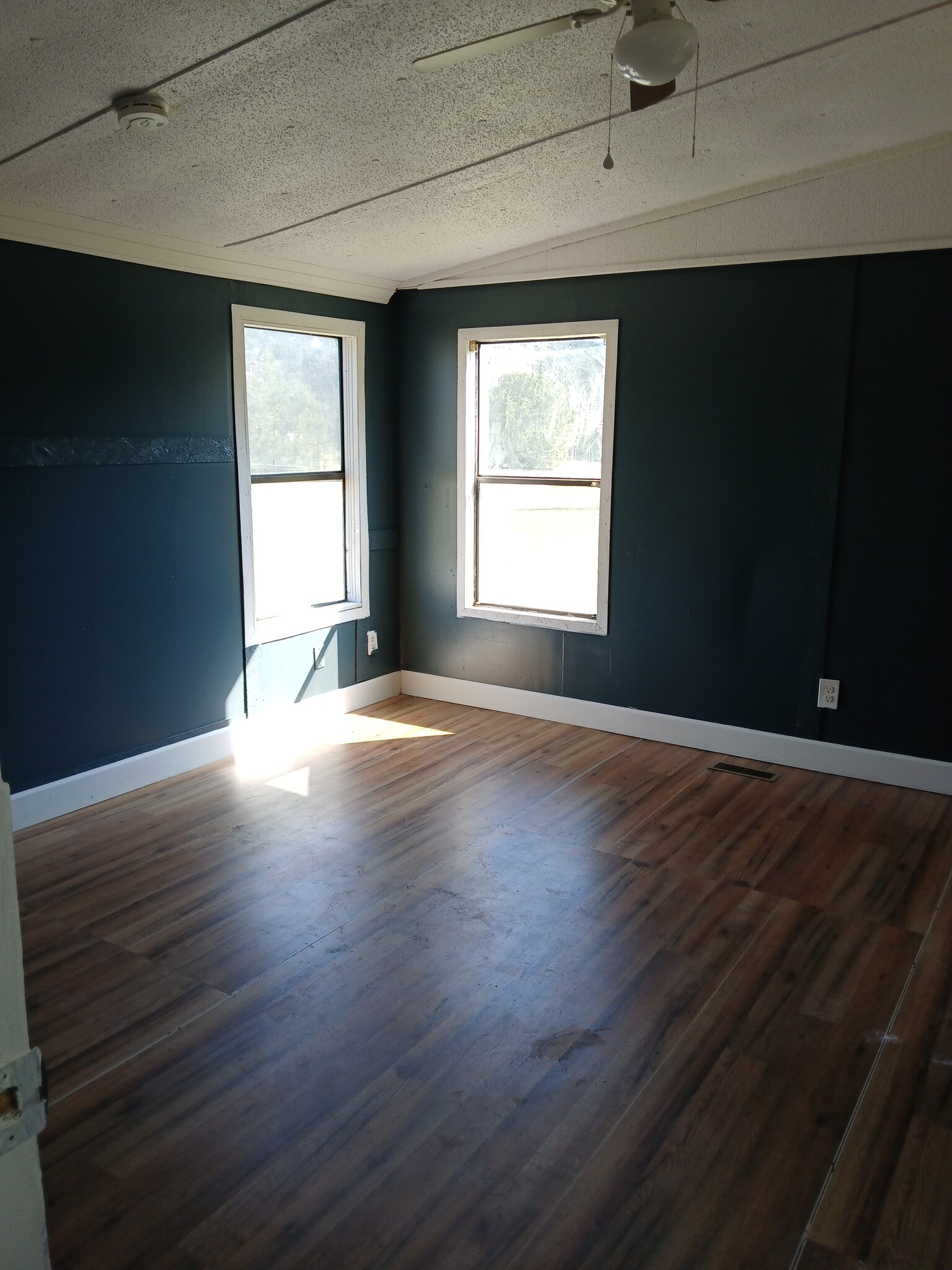 Building Photo - 2860 Bunneau St