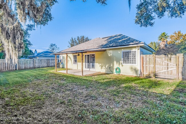 Building Photo - 95142 Twin Oaks Ln