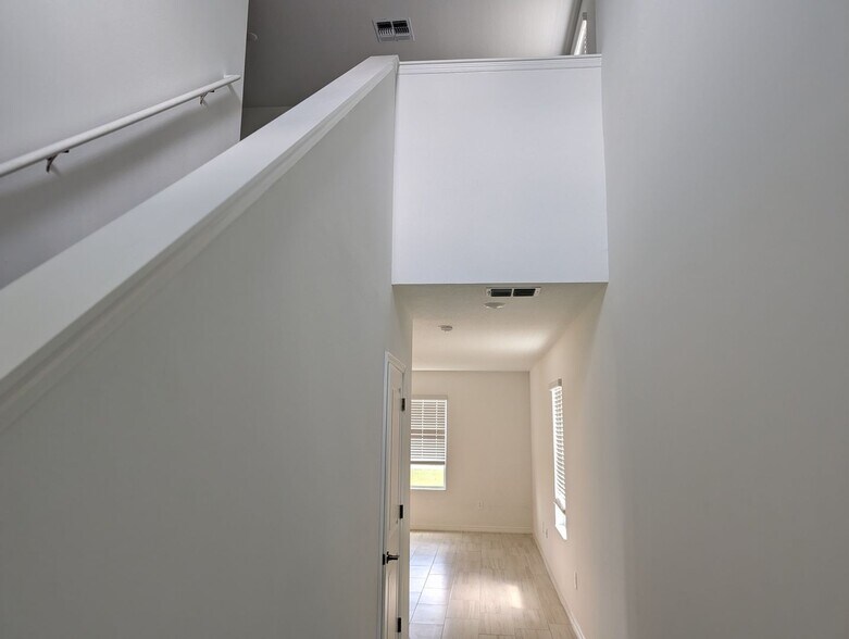 Building Photo - 34990 Gravelly Dr