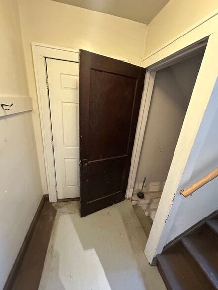 Building Photo - 235 Logan Ave N