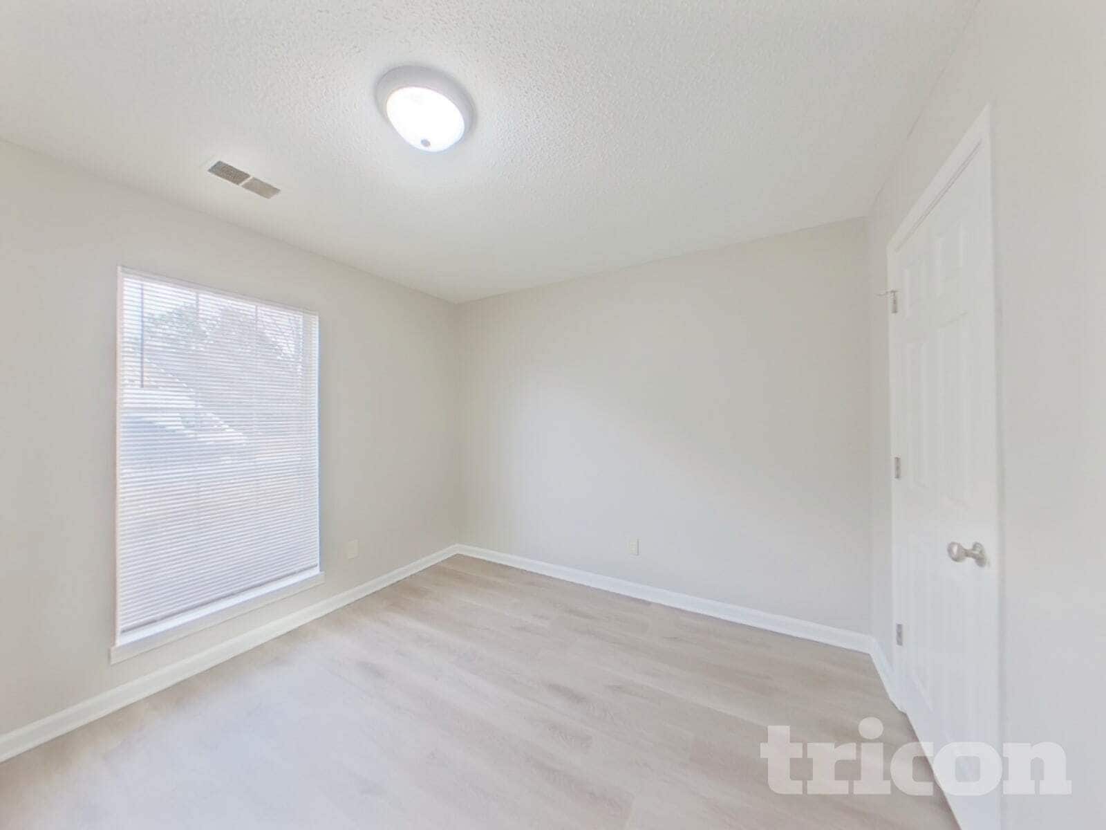 Building Photo - 121 Green Rose Rd