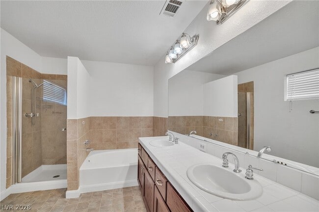 Building Photo - 2304 Chatfield Dr