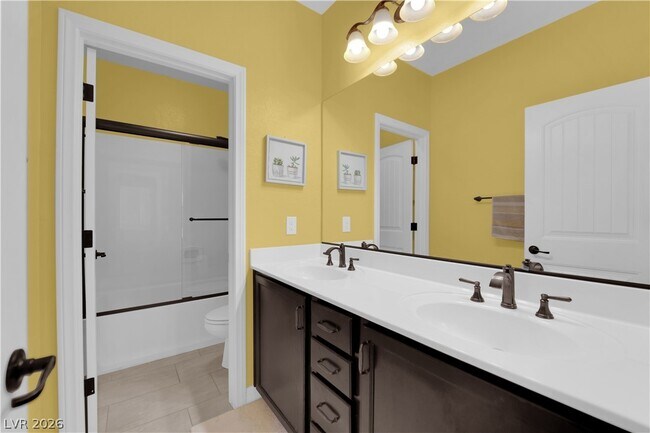 Building Photo - 608 Highland Bluff Way