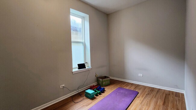 Building Photo - 1732 W 18th Pl