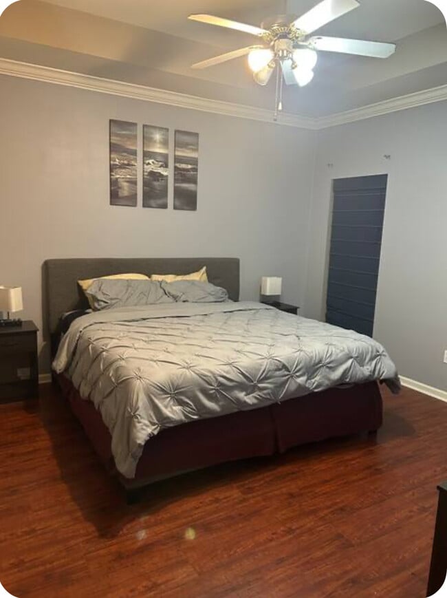 Building Photo - 9455 Pecan Tree Dr