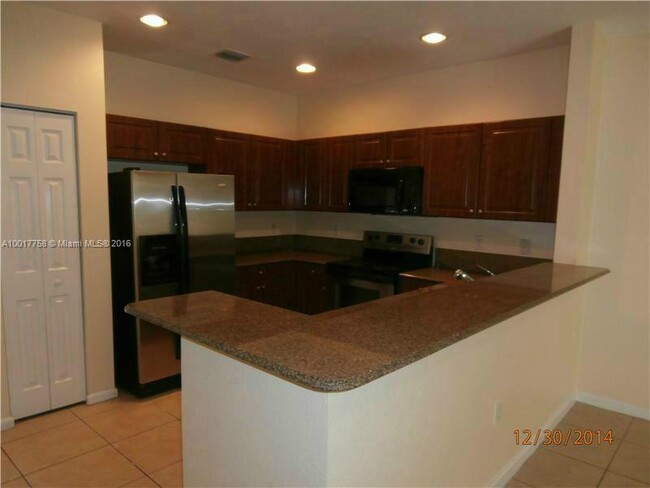 Building Photo - 3 bedroom in Miramar FL 33025