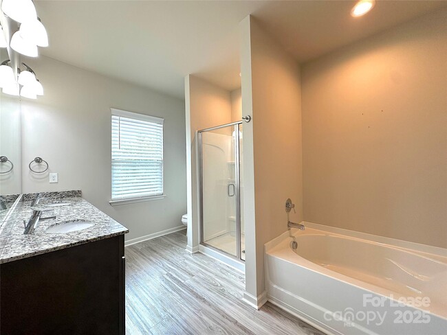 Building Photo - 228 Overstone Ct