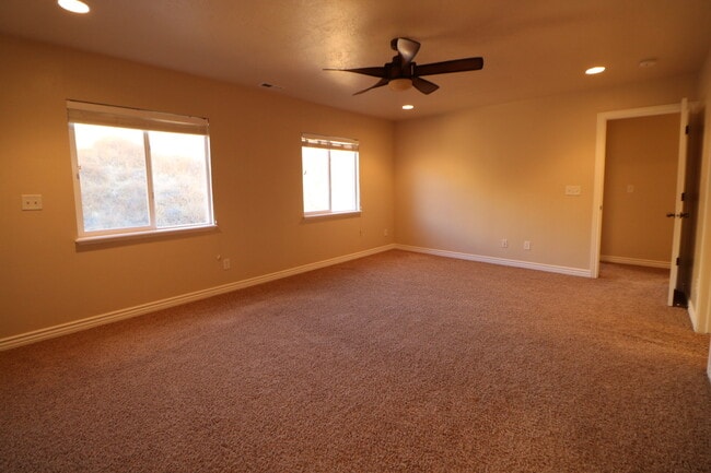 Building Photo - Traverse Mountain Home