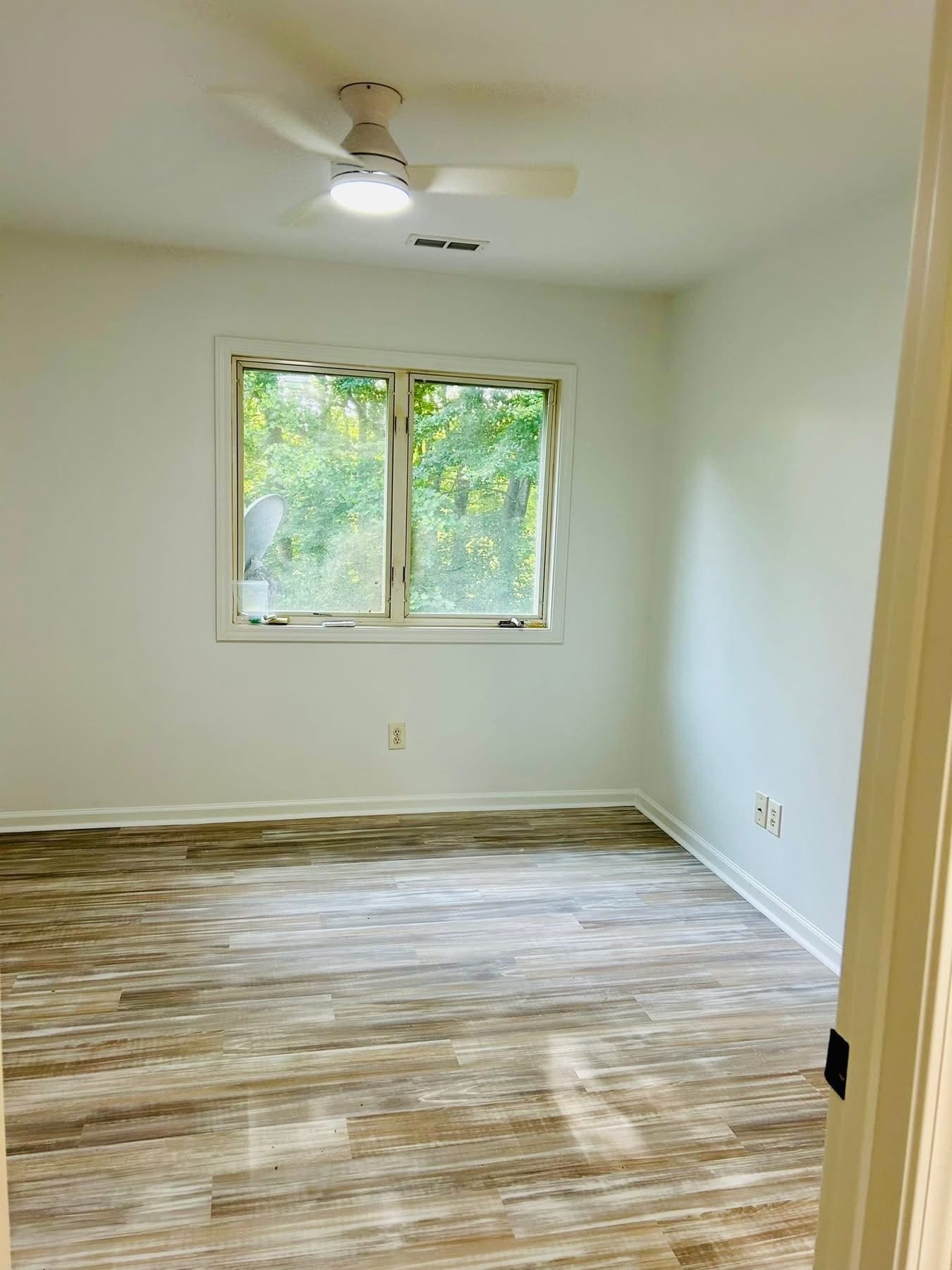 Building Photo - 3235 White Oak Ct