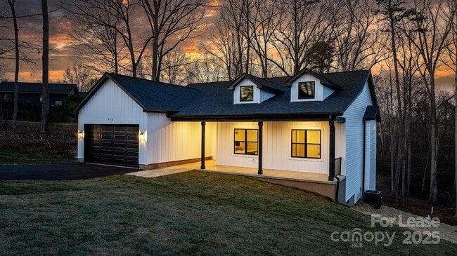 Building Photo - 115 Brentwood Dr