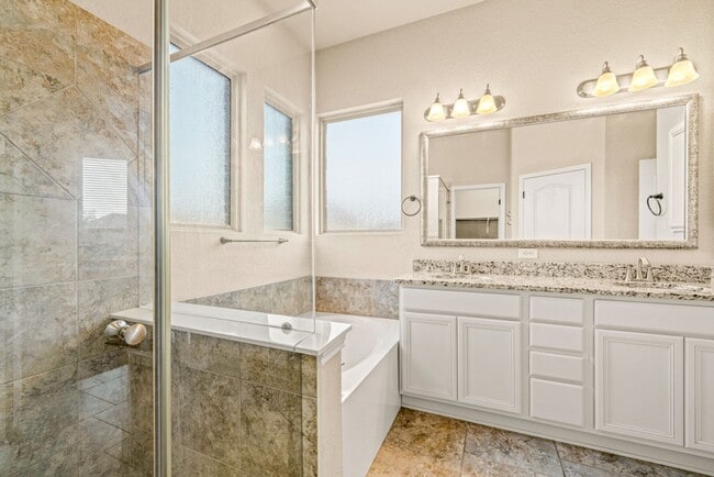 Building Photo - 4 BEDROOM FOR RENT- SEPARATE LIVING AREA - OFFICE