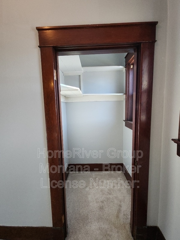 Building Photo - 534 S 3rd St W