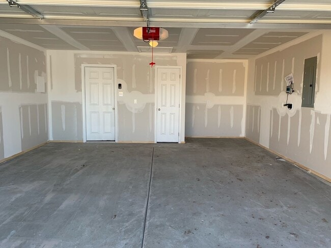 Building Photo - NICE HOME!