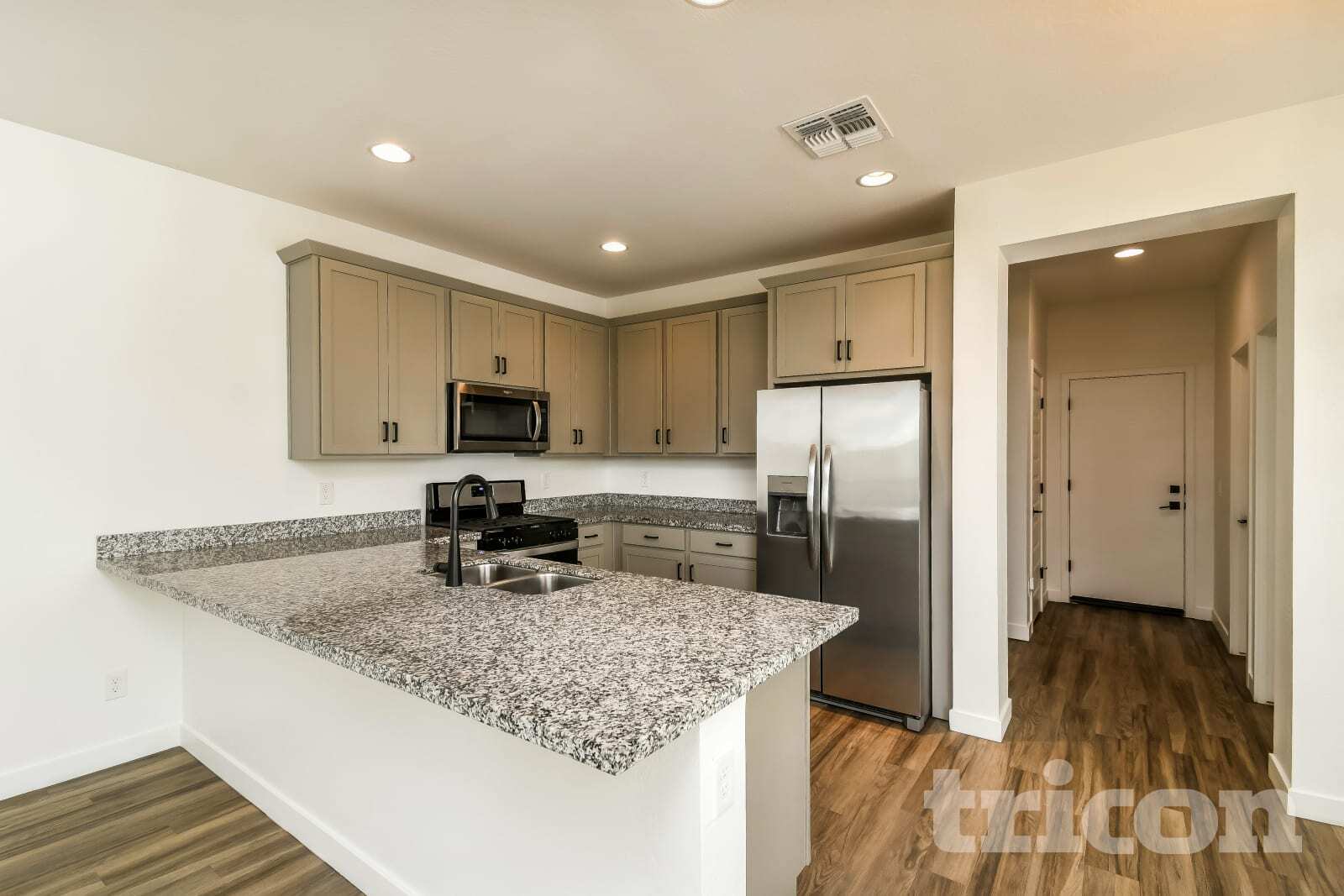 Building Photo - 4764 S Mole