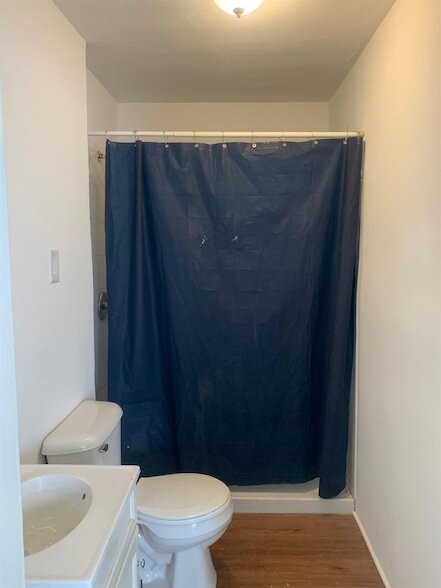 Building Photo - 5716 Calumet Ave