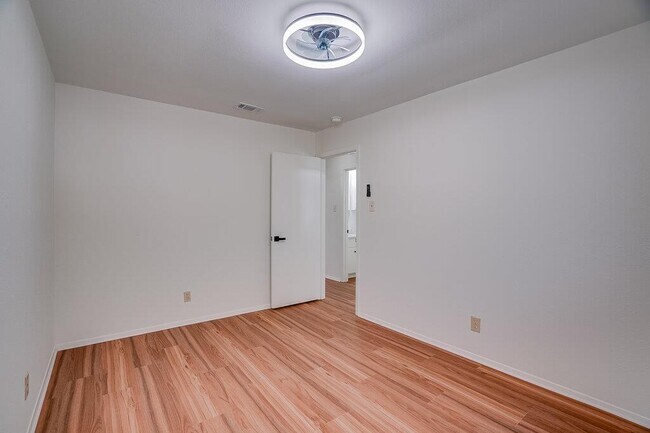 Building Photo - 12011 Cabana Ln