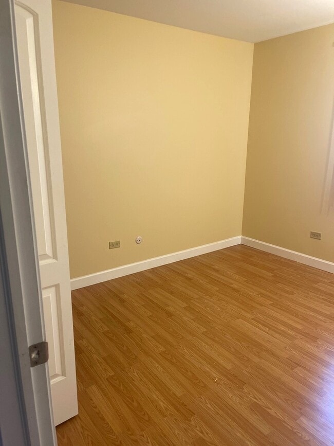 Building Photo - 683 Cleo Ct