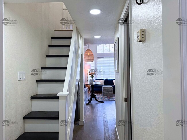 Building Photo - Steps to the sand in Encinitas, your two b...