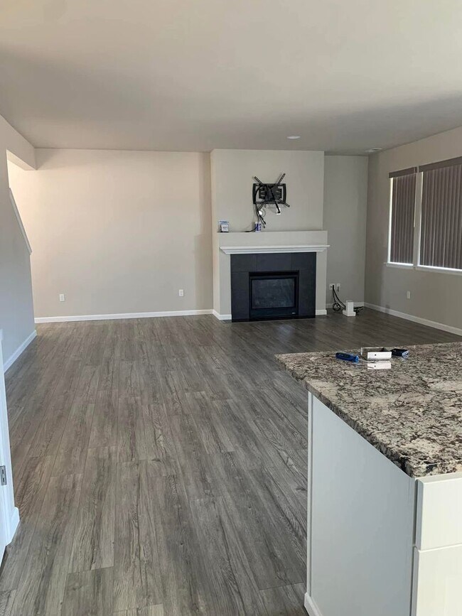 Building Photo - Spacious 4-Bedroom Corner Lot Home with Bonus Room, A/C & Updated Kitchen