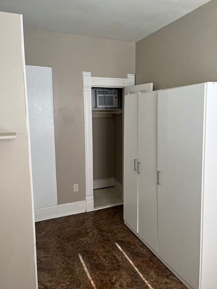 Building Photo - 315 E St Vrain St